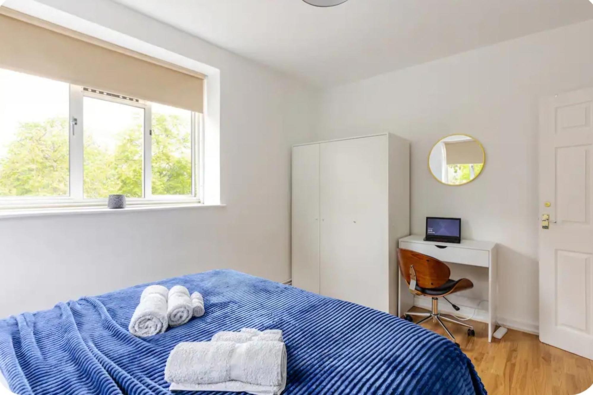 Spacious Two Bedroom Apartment In Battersea, Free Parking Londra Exterior foto